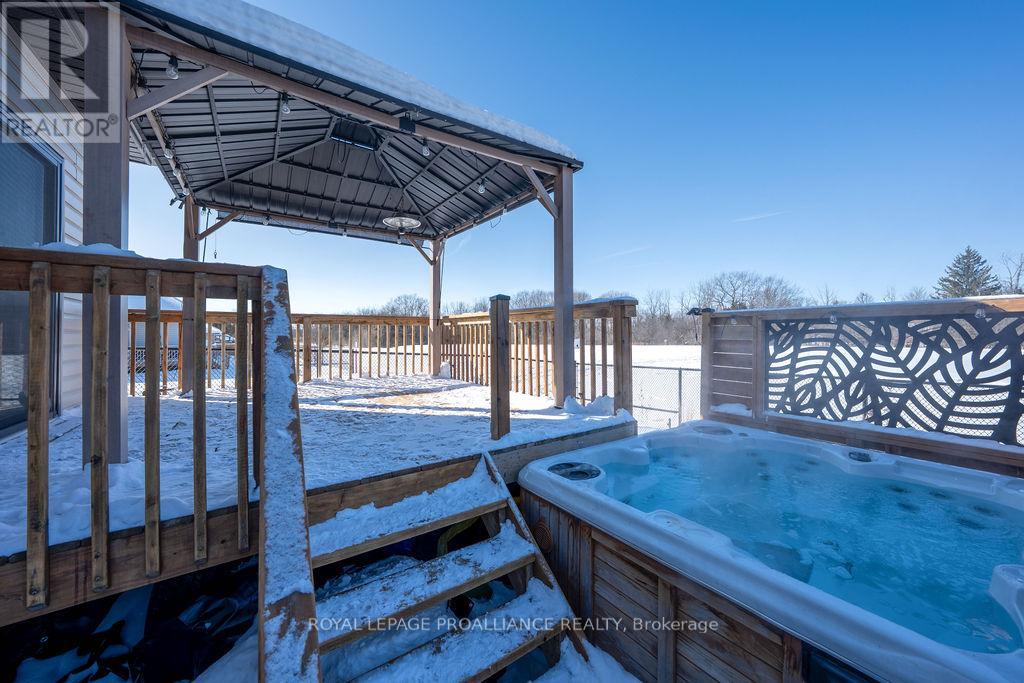 26 Redwood Drive, Belleville, Ontario  K8N 0K4 - Photo 16 - X12766712