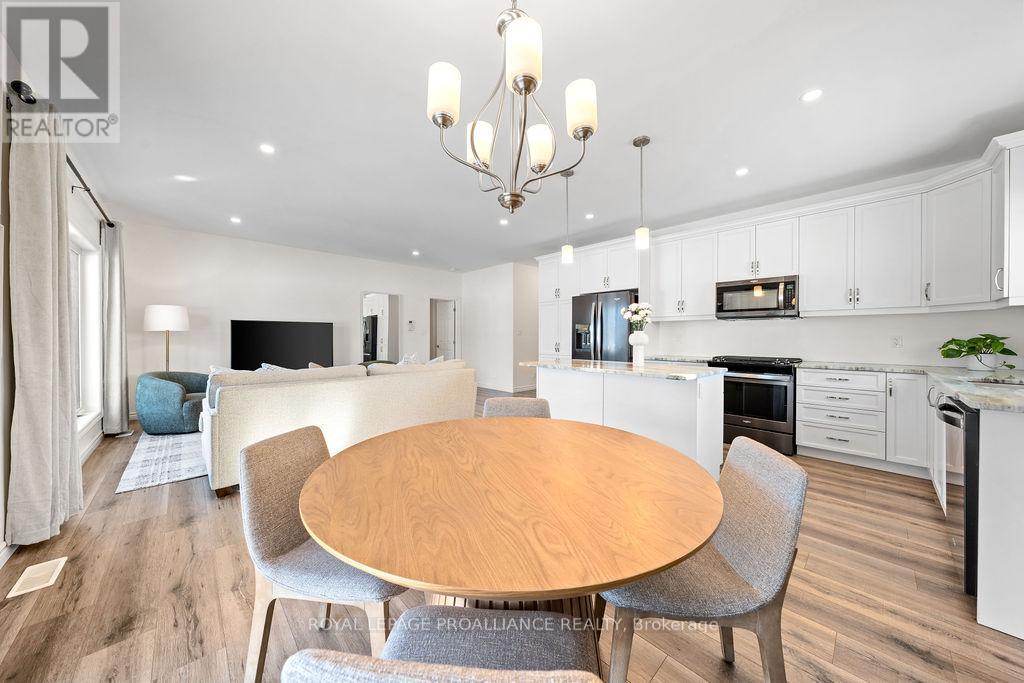 26 Redwood Drive, Belleville, Ontario  K8N 0K4 - Photo 17 - X12766712