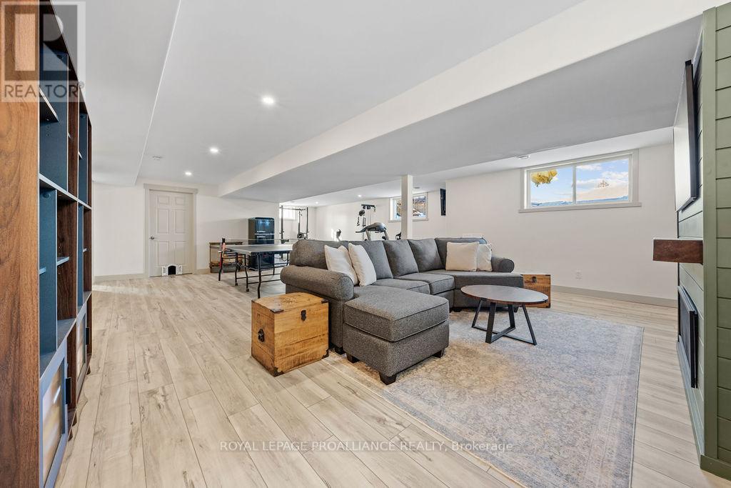 26 Redwood Drive, Belleville, Ontario  K8N 0K4 - Photo 34 - X12766712