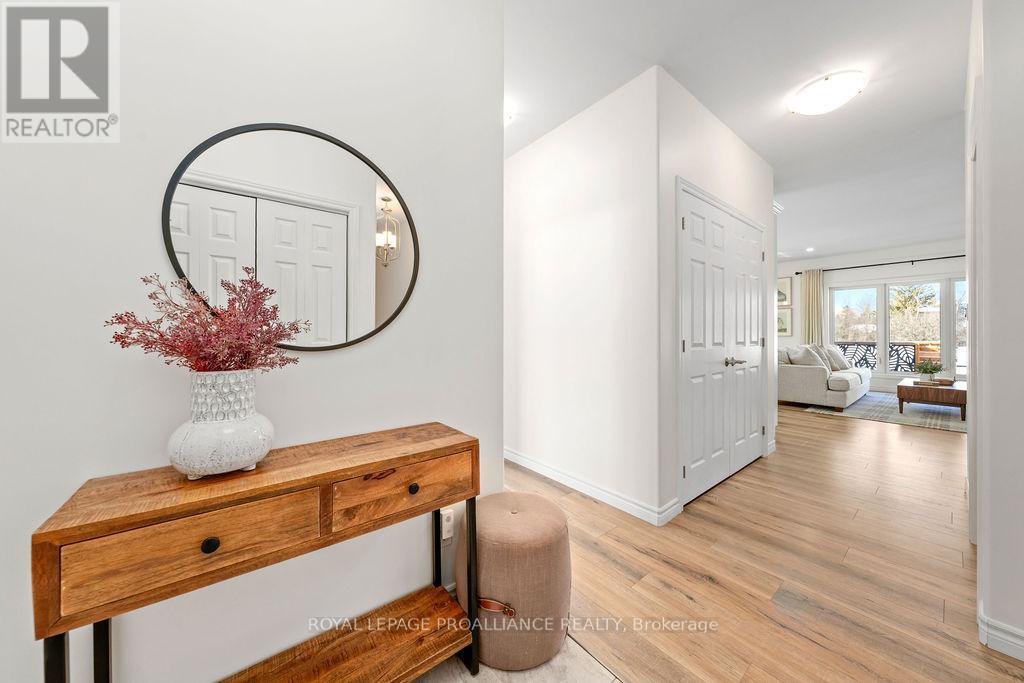 26 Redwood Drive, Belleville, Ontario  K8N 0K4 - Photo 7 - X12766712