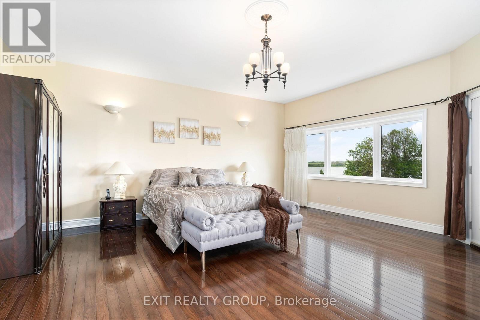 19281 Loyalist Parkway, Prince Edward County, Ontario  K0K 1T0 - Photo 16 - X12767402