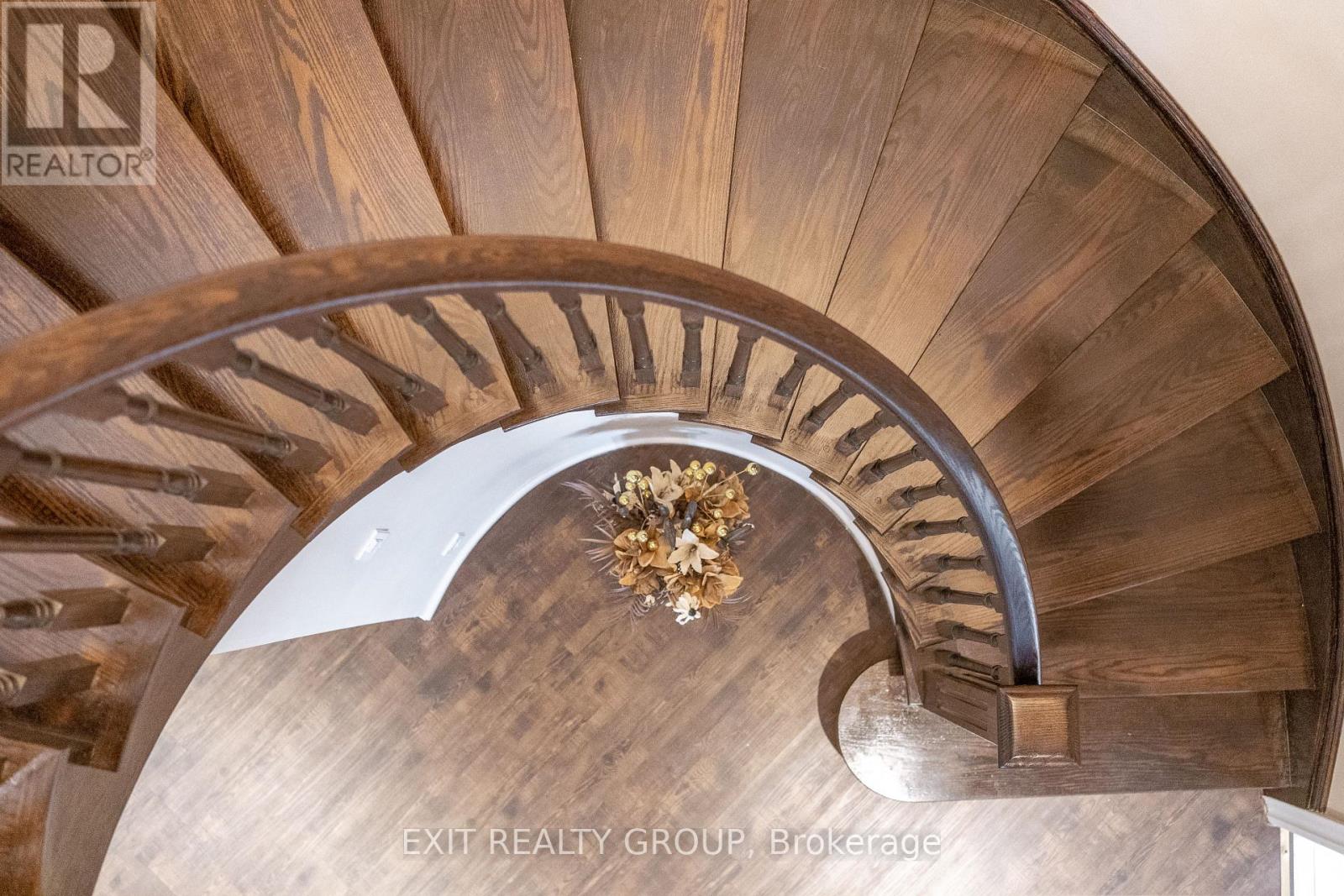 19281 Loyalist Parkway, Prince Edward County, Ontario  K0K 1T0 - Photo 18 - X12767402