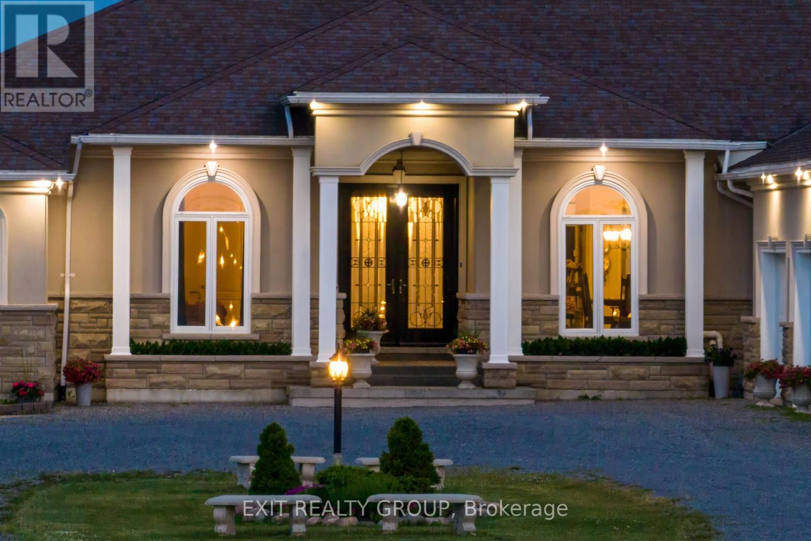 19281 Loyalist Parkway, Prince Edward County, Ontario  K0K 1T0 - Photo 2 - X12767402