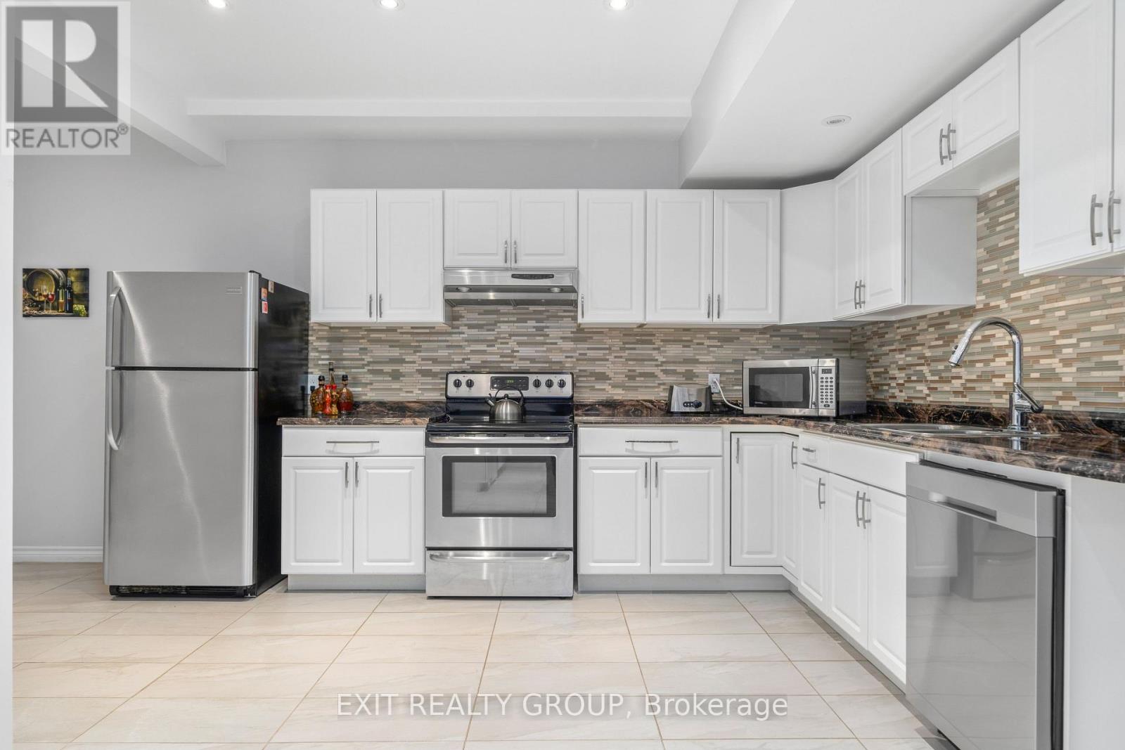 19281 Loyalist Parkway, Prince Edward County, Ontario  K0K 1T0 - Photo 26 - X12767402