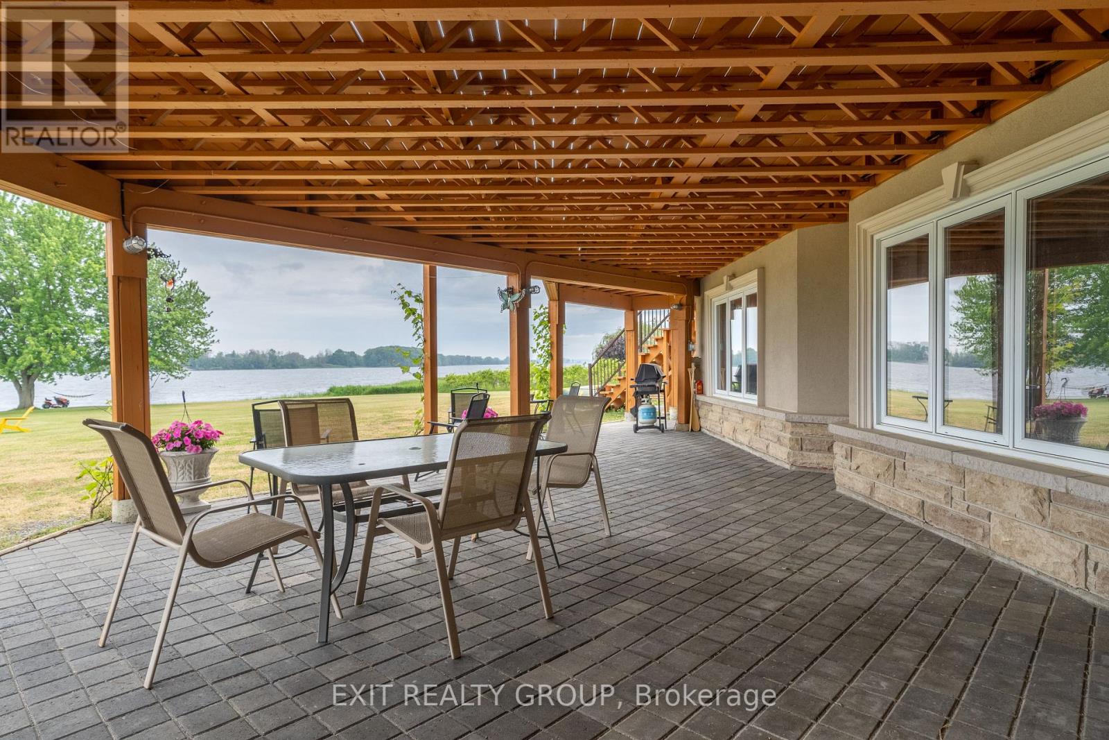 19281 Loyalist Parkway, Prince Edward County, Ontario  K0K 1T0 - Photo 39 - X12767402