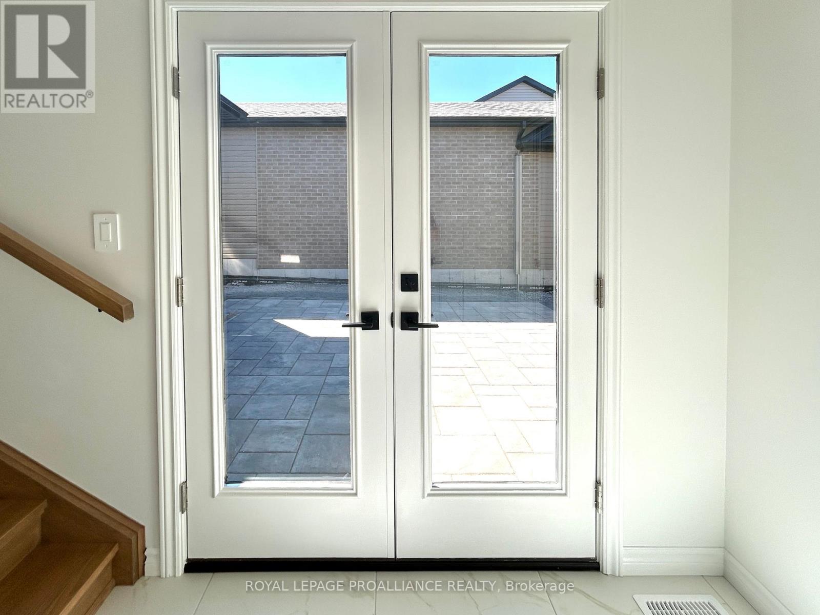 81 Athabaska Drive, Belleville, Ontario  K8N 0T1 - Photo 10 - X12770600