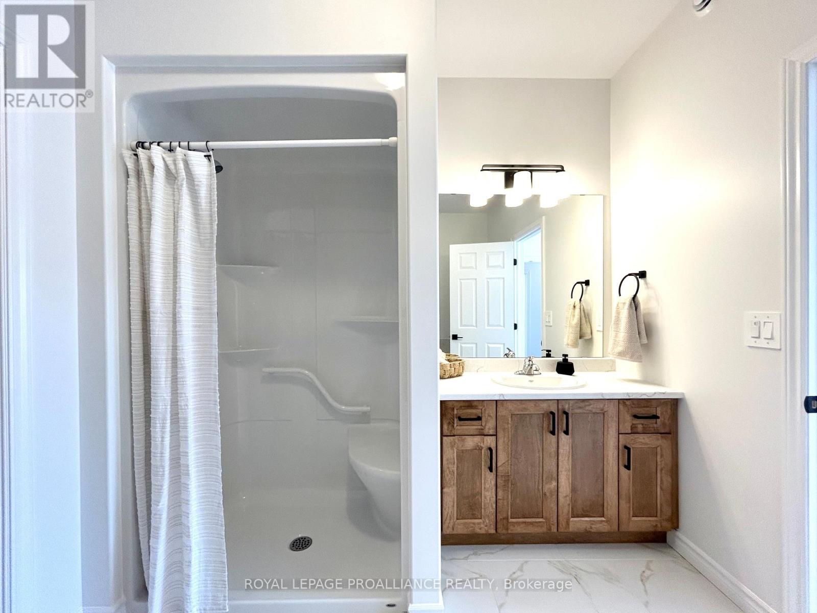 81 Athabaska Drive, Belleville, Ontario  K8N 0T1 - Photo 14 - X12770600