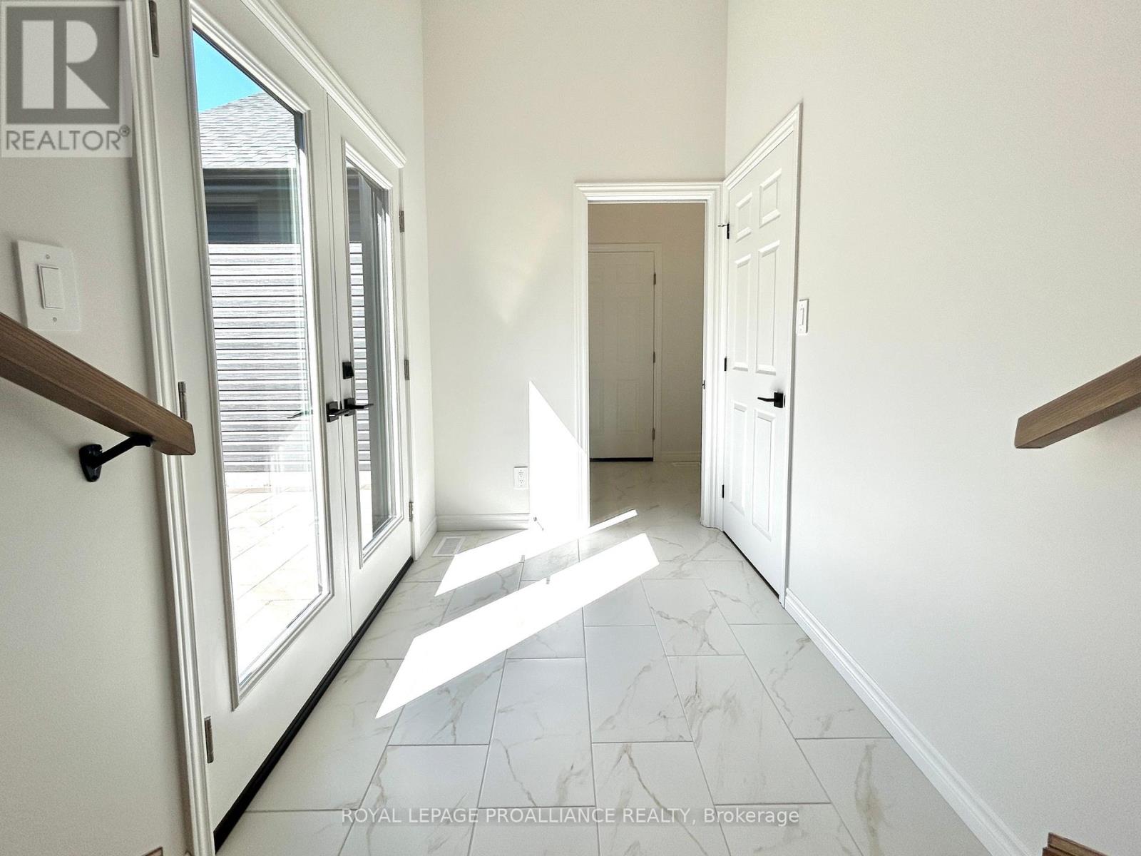 81 Athabaska Drive, Belleville, Ontario  K8N 0T1 - Photo 9 - X12770600