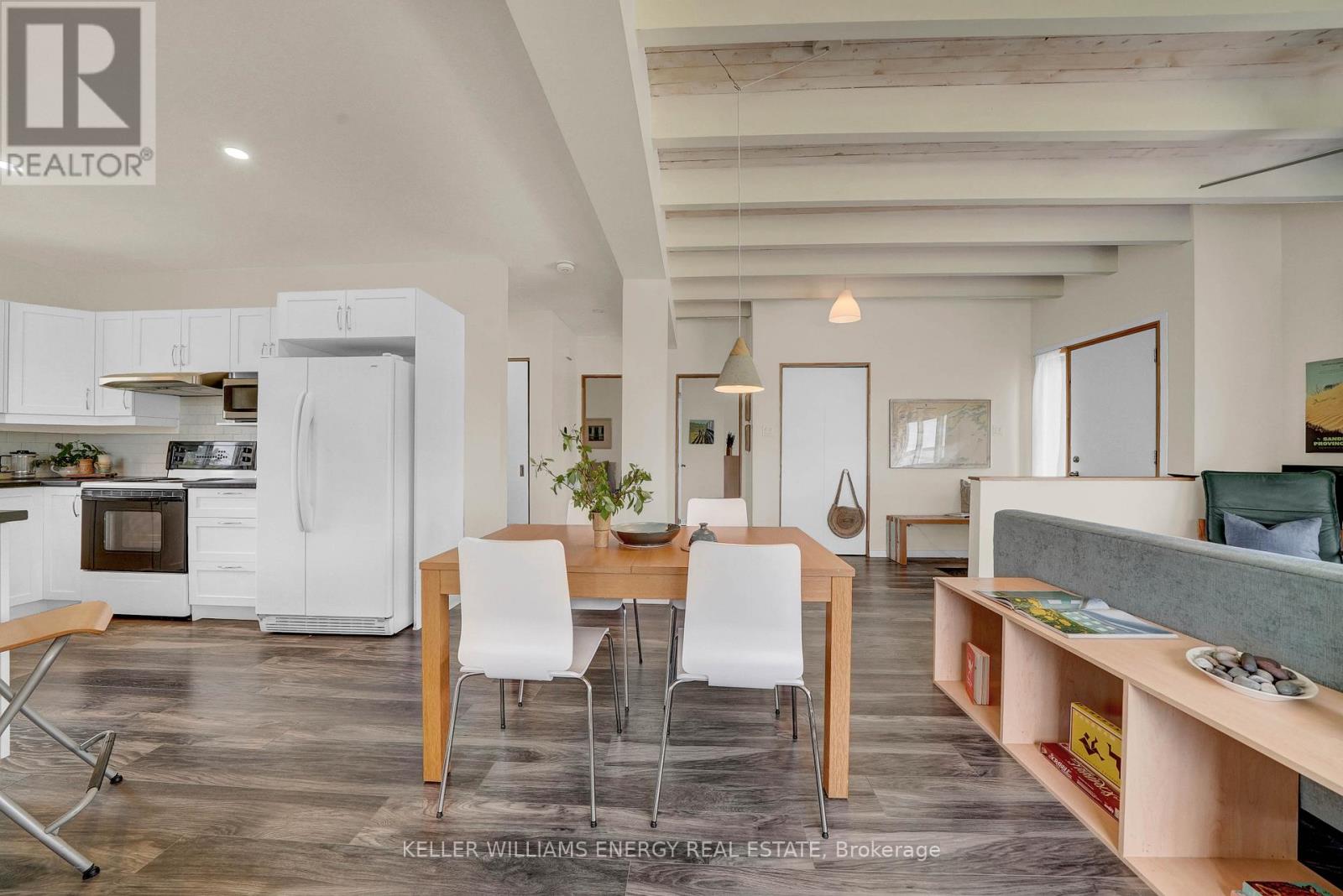 326 Cressy Bayside Road, Prince Edward County, Ontario  K0K 2T0 - Photo 15 - X12770718