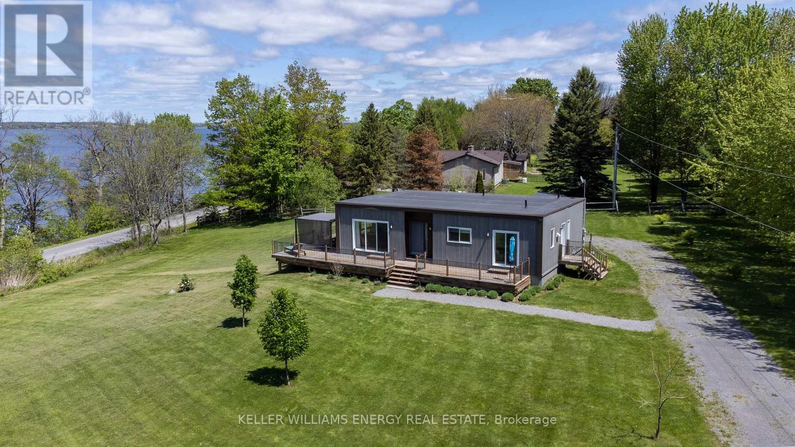326 Cressy Bayside Road, Prince Edward County, Ontario  K0K 2T0 - Photo 5 - X12770718