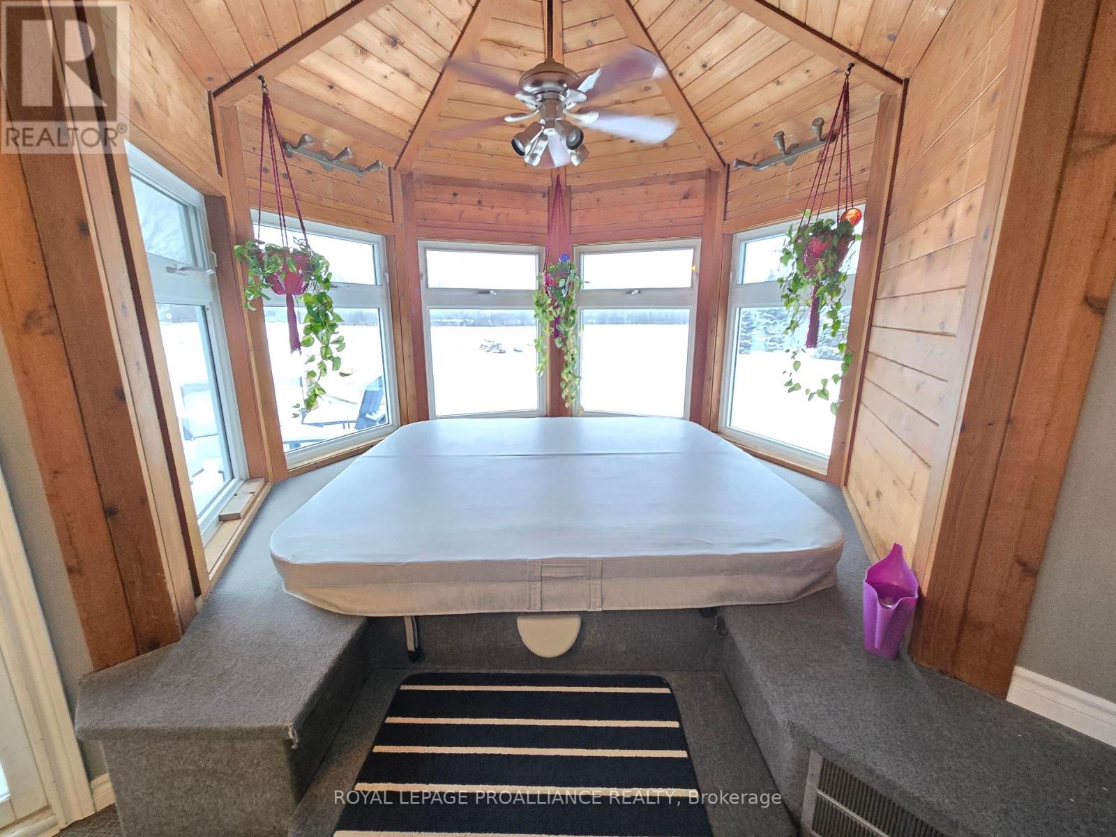 118 Hubbs Road, Prince Edward County, Ontario  K0K 1A0 - Photo 18 - X12774598