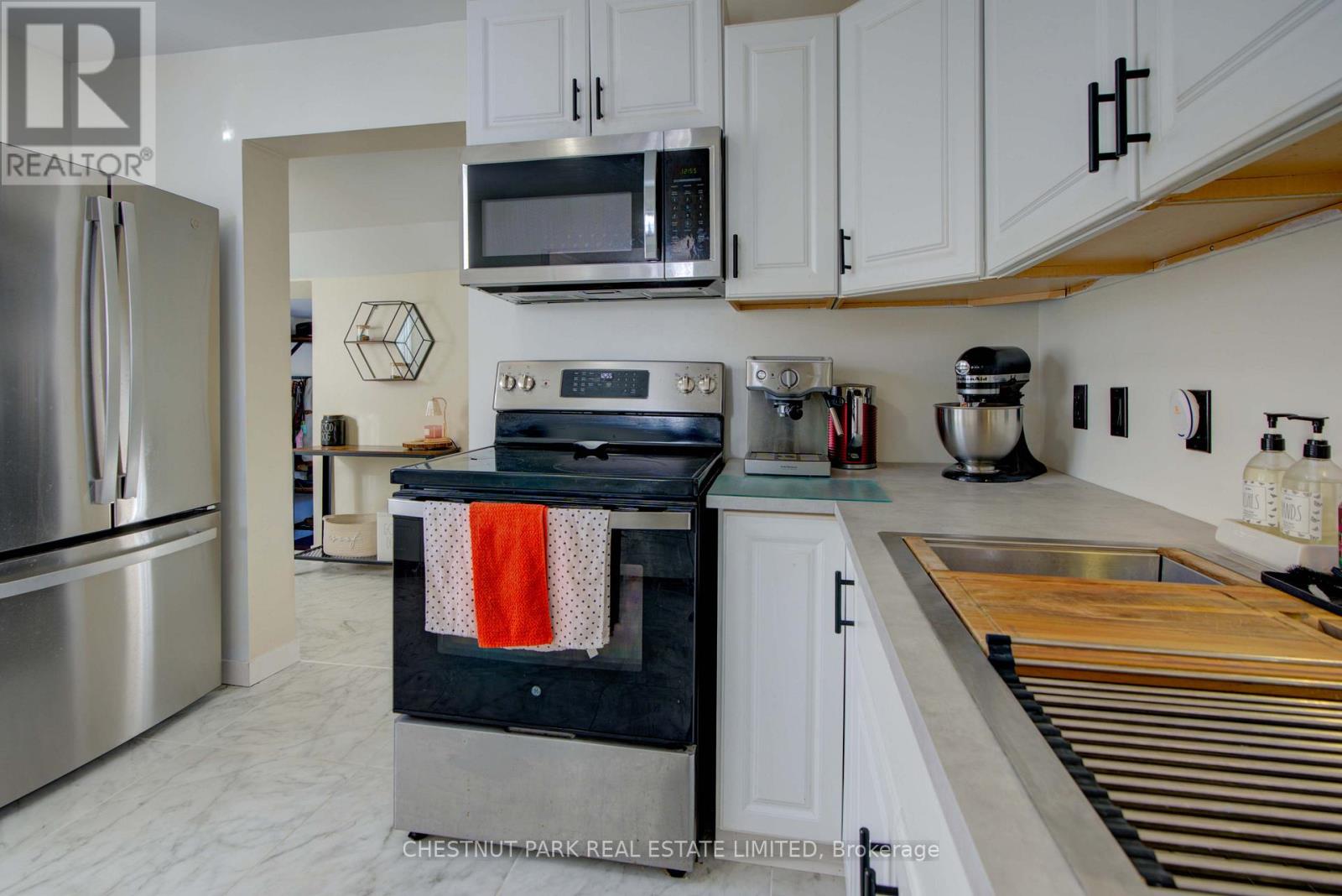 110 Karl Street, Belleville, Ontario  K8N 1J9 - Photo 9 - X12774994