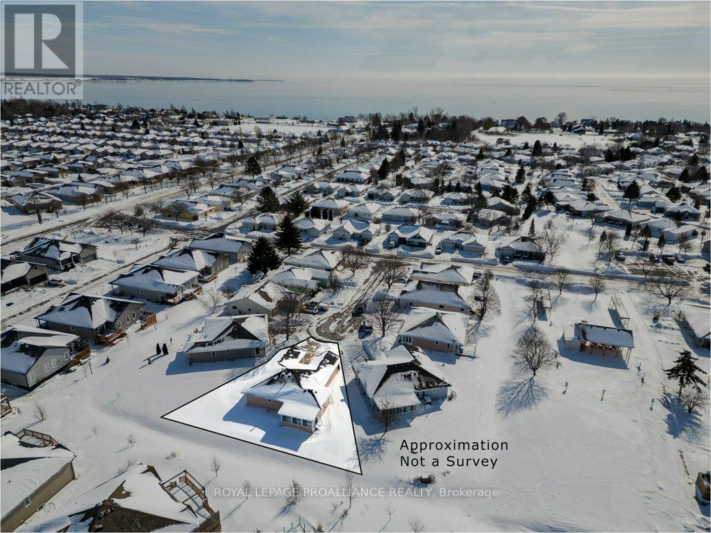 9 Quaker Court, Prince Edward County, Ontario  K0K 3L0 - Photo 2 - X12775292