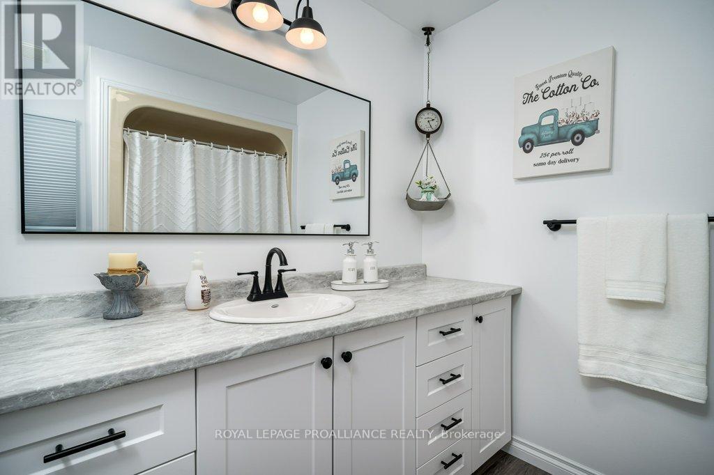 9 Quaker Court, Prince Edward County, Ontario  K0K 3L0 - Photo 22 - X12775292