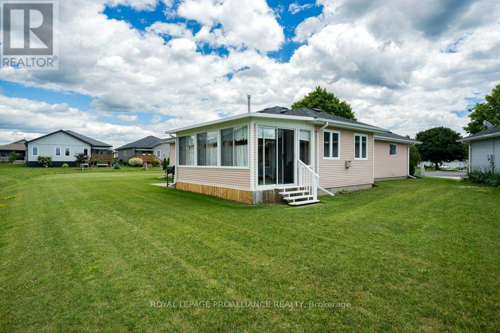 9 Quaker Court, Prince Edward County, Ontario  K0K 3L0 - Photo 34 - X12775292