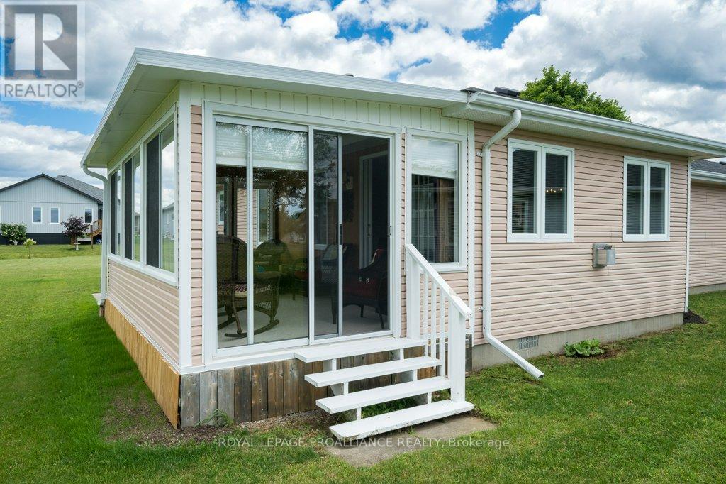 9 Quaker Court, Prince Edward County, Ontario  K0K 3L0 - Photo 35 - X12775292