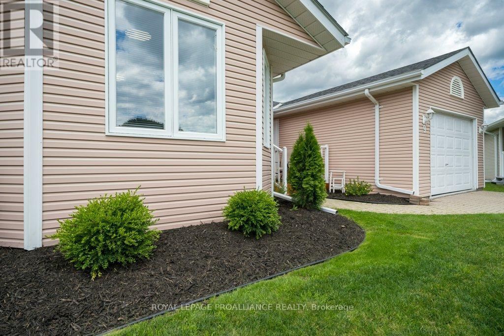 9 Quaker Court, Prince Edward County, Ontario  K0K 3L0 - Photo 36 - X12775292