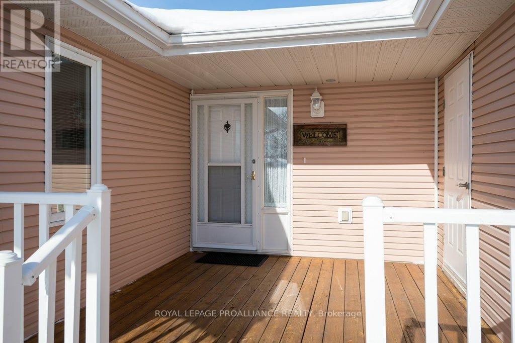 9 Quaker Court, Prince Edward County, Ontario  K0K 3L0 - Photo 4 - X12775292