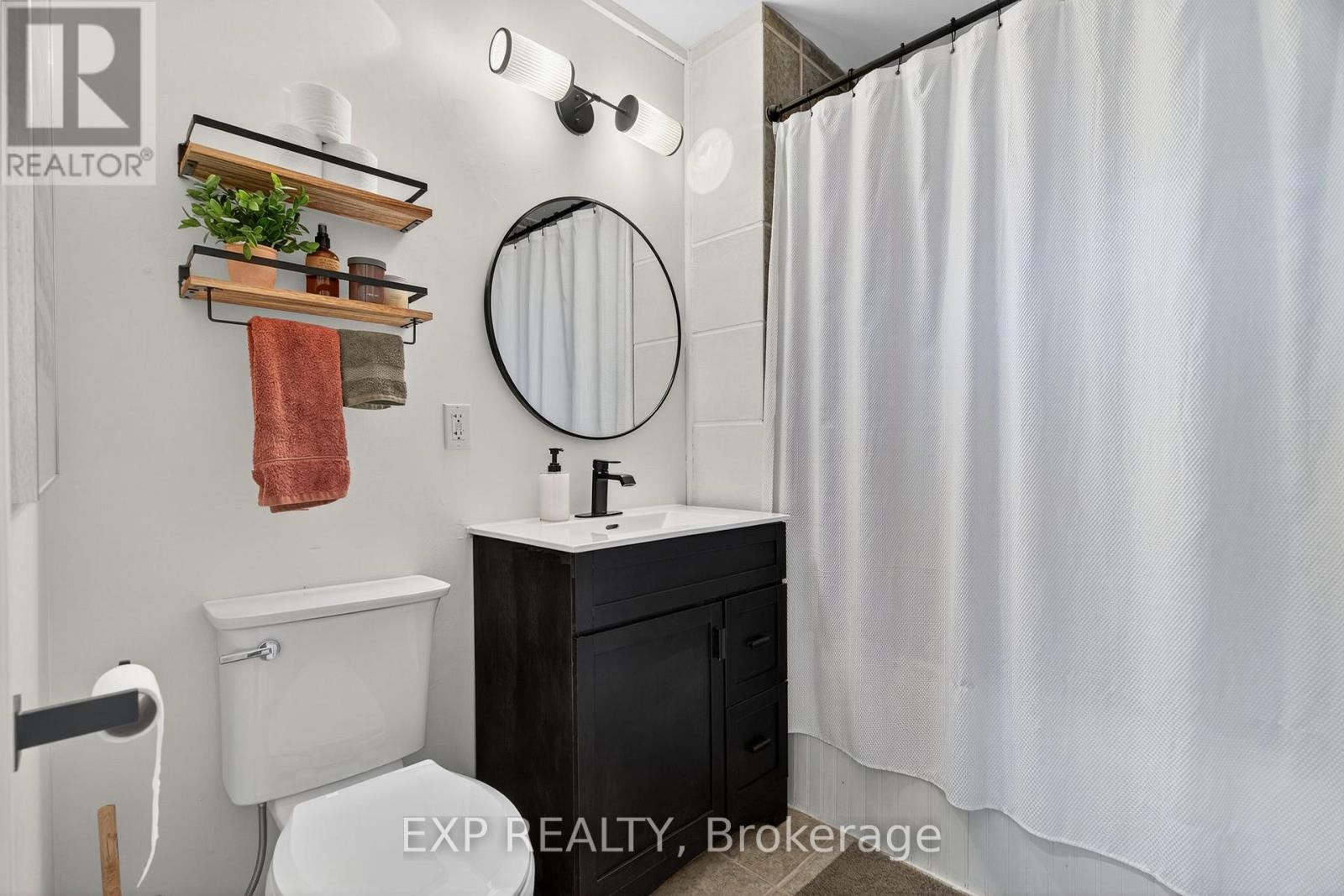 78 Fawcett Avenue, Prince Edward County, Ontario  K0K 2T0 - Photo 18 - X12775424