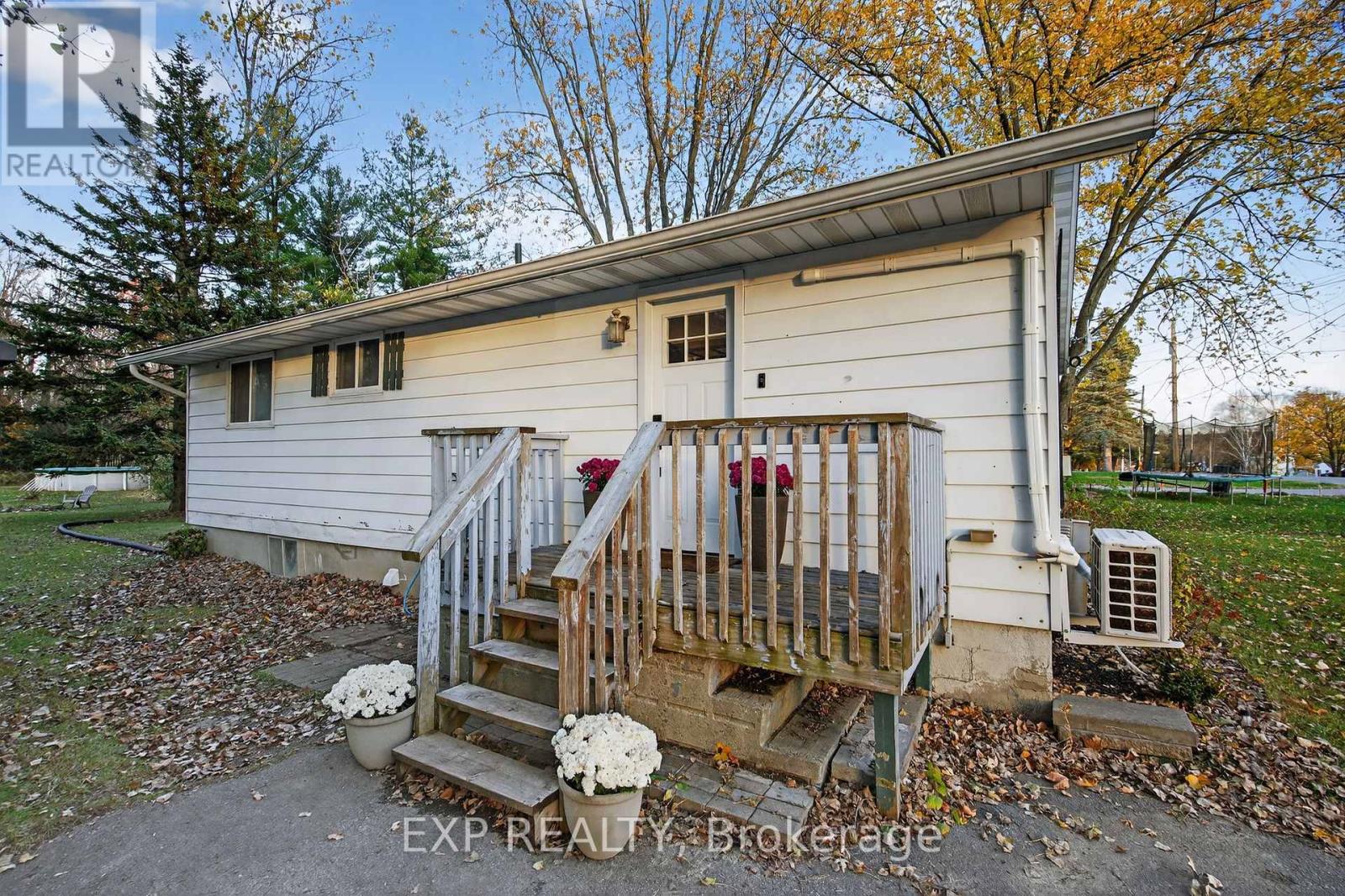 78 Fawcett Avenue, Prince Edward County, Ontario  K0K 2T0 - Photo 3 - X12775424