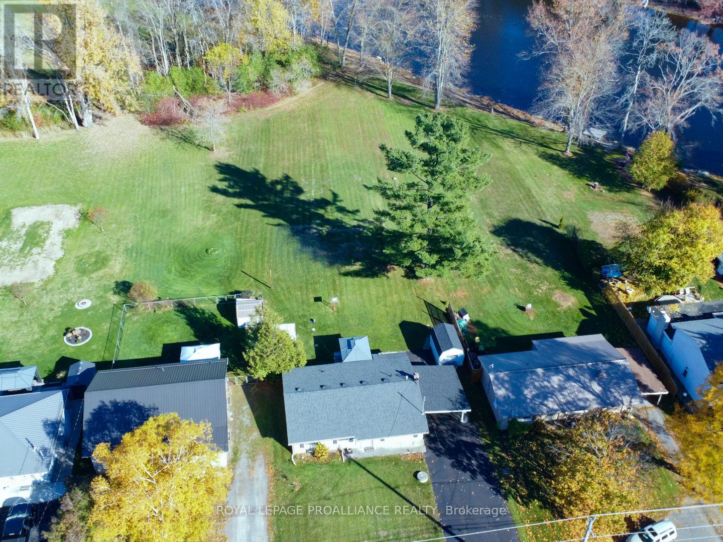 40 Ashley Street, Belleville, Ontario  K0K 2B0 - Photo 4 - X12776448