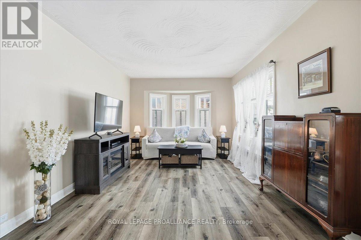 322 Dufferin Avenue, Belleville, Ontario  K8N 3X7 - Photo 4 - X12776794