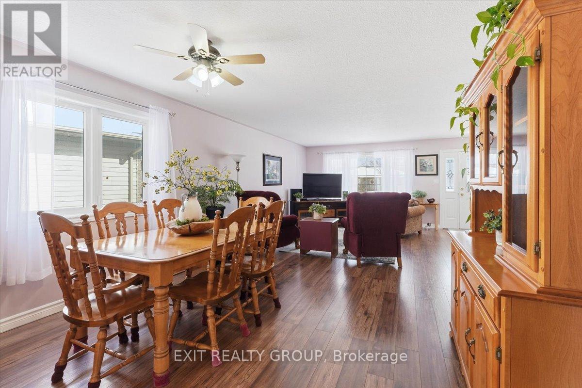 14 Stonegate Crescent, Quinte West, Ontario  K0K 2C0 - Photo 10 - X12778574