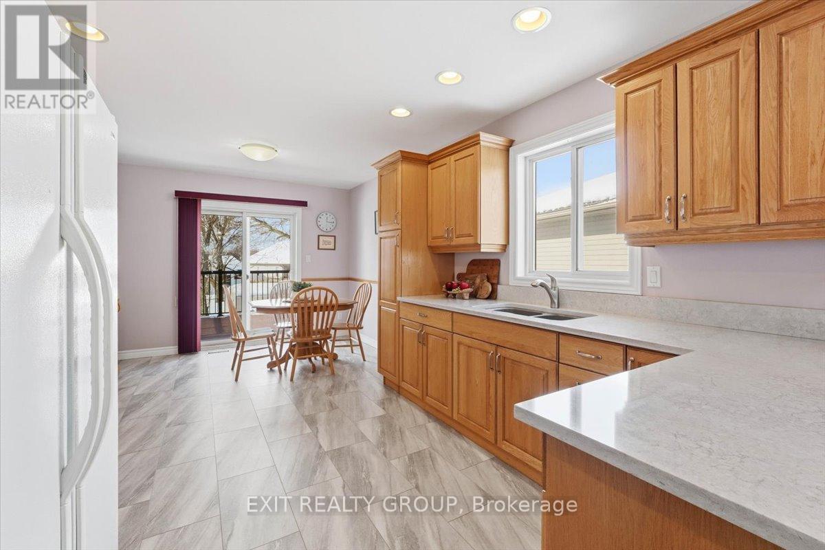 14 Stonegate Crescent, Quinte West, Ontario  K0K 2C0 - Photo 11 - X12778574