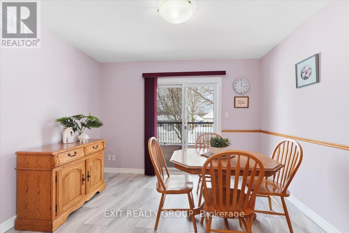 14 Stonegate Crescent, Quinte West, Ontario  K0K 2C0 - Photo 12 - X12778574