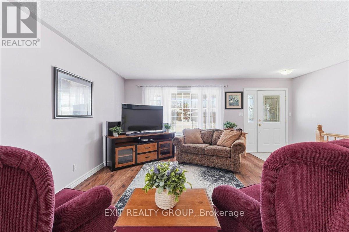 14 Stonegate Crescent, Quinte West, Ontario  K0K 2C0 - Photo 7 - X12778574