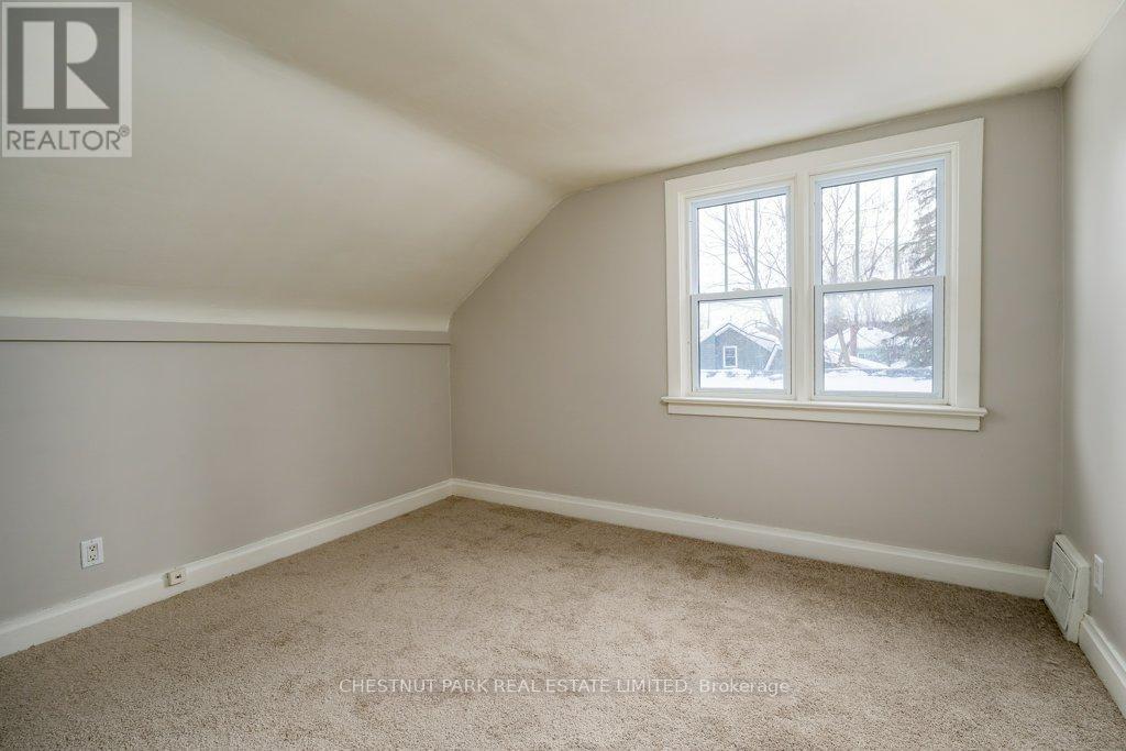 31-33 Washburn Street, Prince Edward County, Ontario  K0K 2T0 - Photo 11 - X12779982