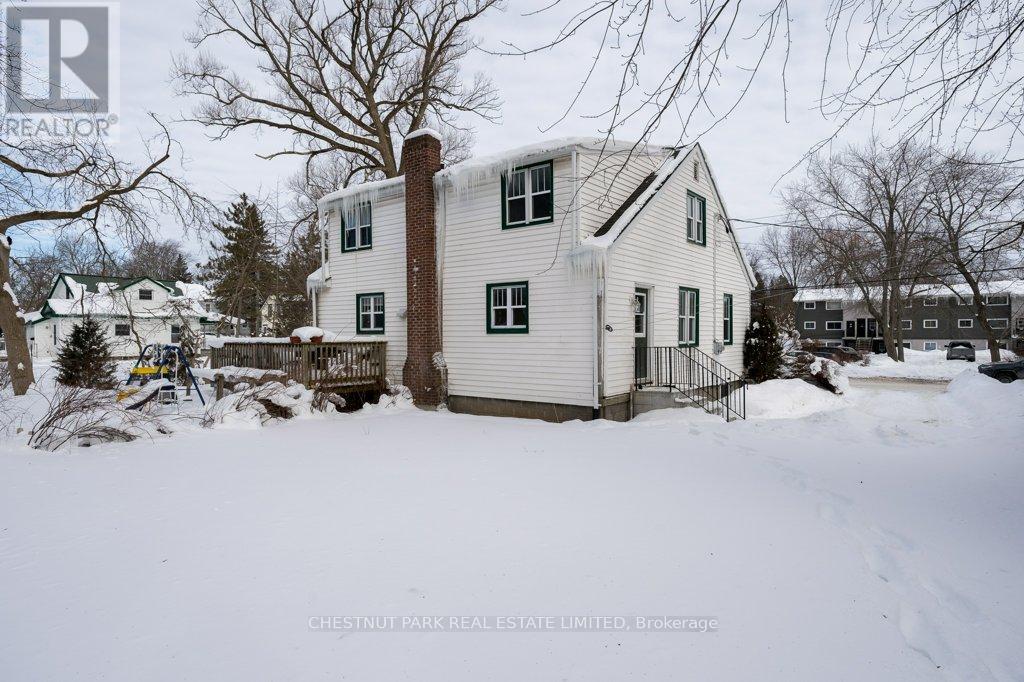 31-33 Washburn Street, Prince Edward County, Ontario  K0K 2T0 - Photo 3 - X12779982