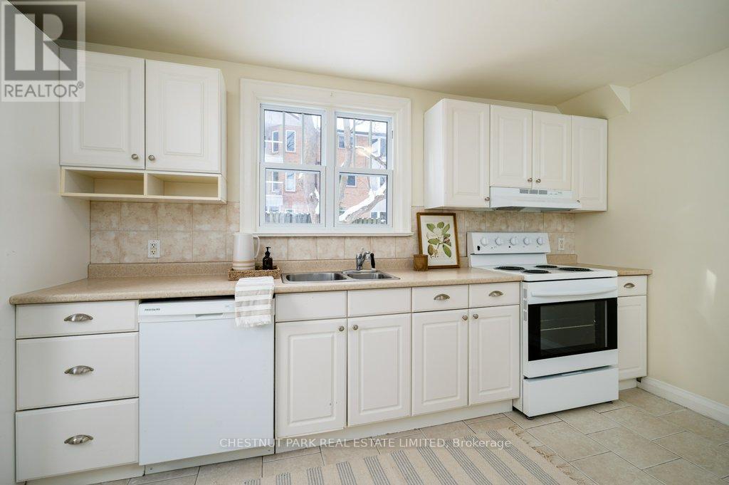 31-33 Washburn Street, Prince Edward County, Ontario  K0K 2T0 - Photo 5 - X12779982