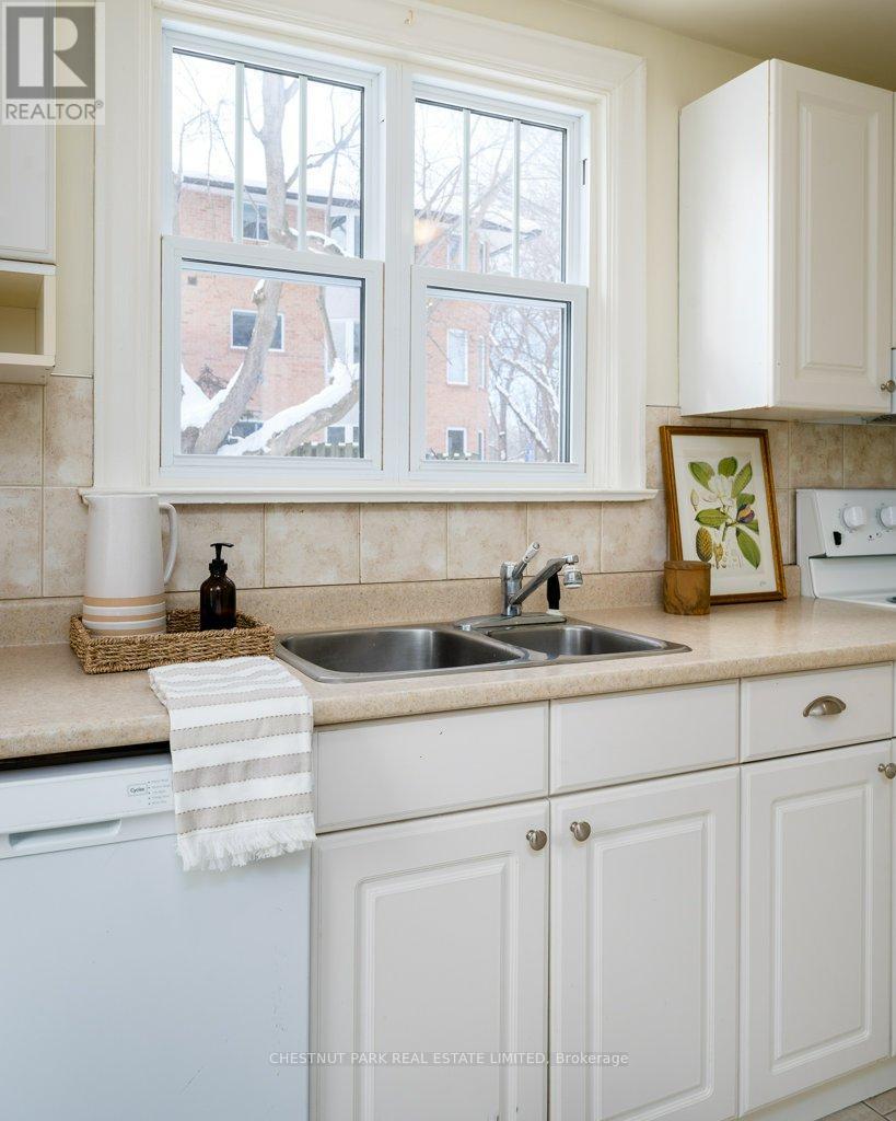 31-33 Washburn Street, Prince Edward County, Ontario  K0K 2T0 - Photo 6 - X12779982