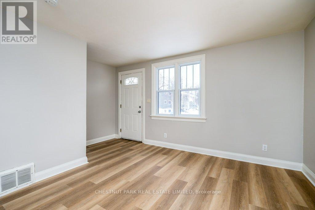 31-33 Washburn Street, Prince Edward County, Ontario  K0K 2T0 - Photo 9 - X12779982