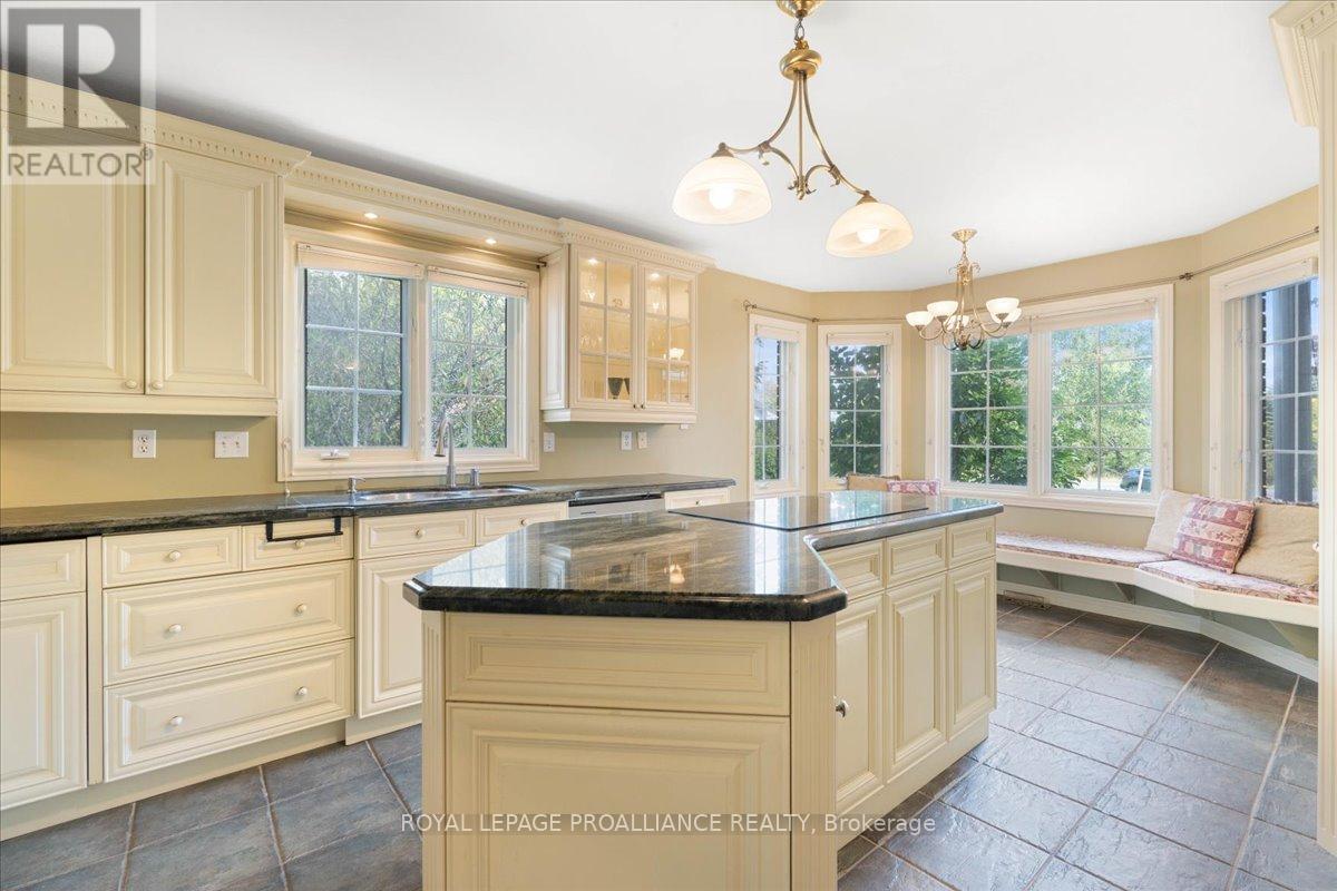 685 County Road 28, Prince Edward County, Ontario  K8N 4Z7 - Photo 17 - X12780236