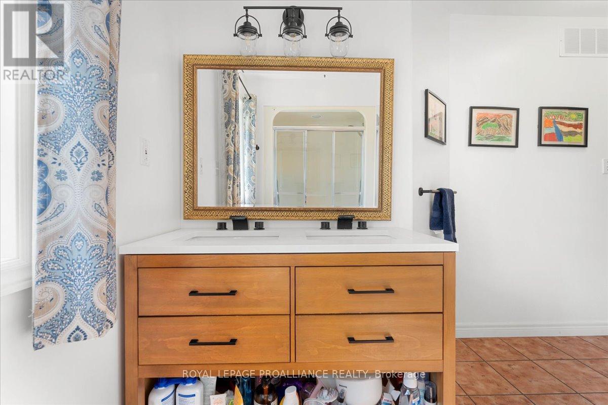 685 County Road 28, Prince Edward County, Ontario  K8N 4Z7 - Photo 22 - X12780236