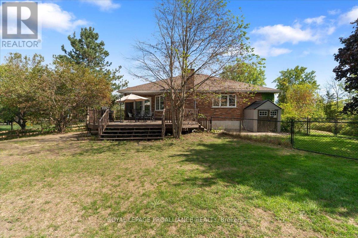 685 County Road 28, Prince Edward County, Ontario  K8N 4Z7 - Photo 37 - X12780236