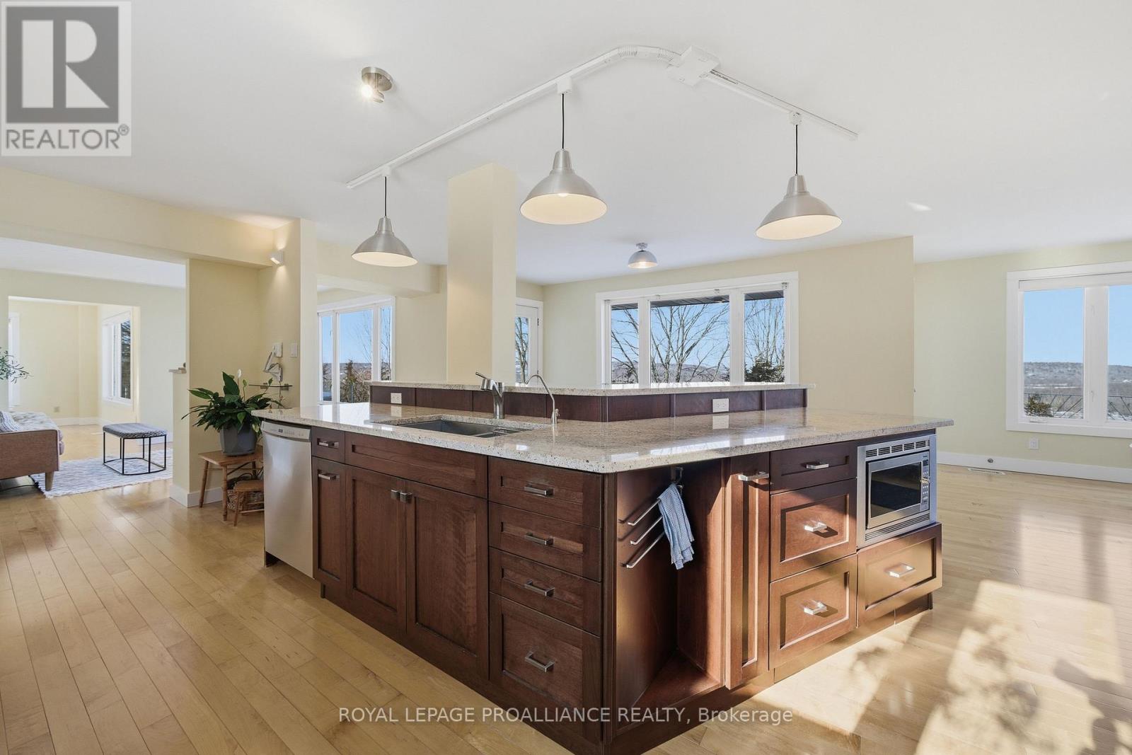 527 Flying Club Road, Quinte West, Ontario  K0K 3E0 - Photo 13 - X12782442