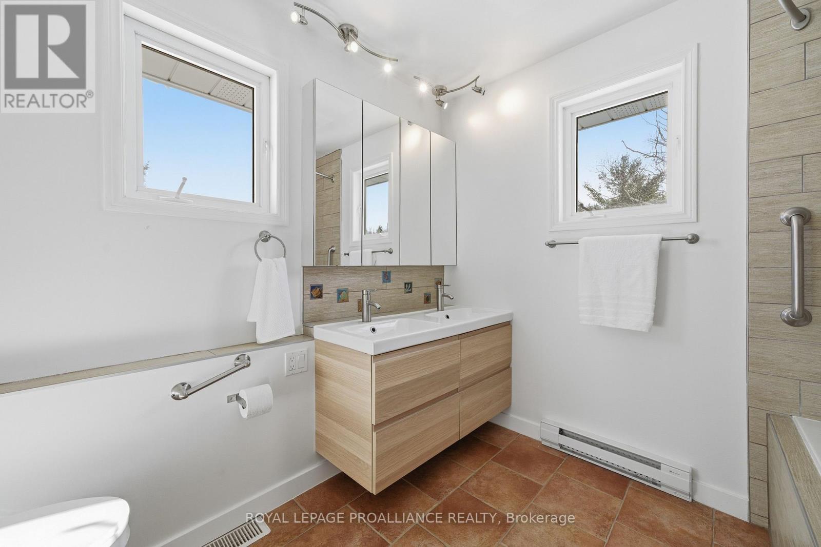 527 Flying Club Road, Quinte West, Ontario  K0K 3E0 - Photo 21 - X12782442