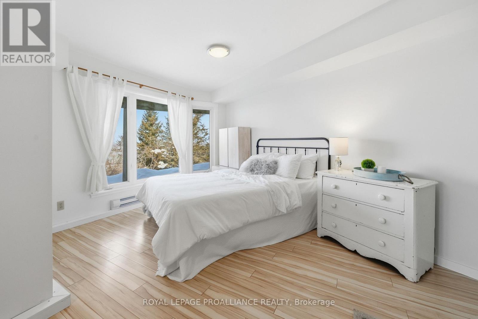 527 Flying Club Road, Quinte West, Ontario  K0K 3E0 - Photo 40 - X12782442