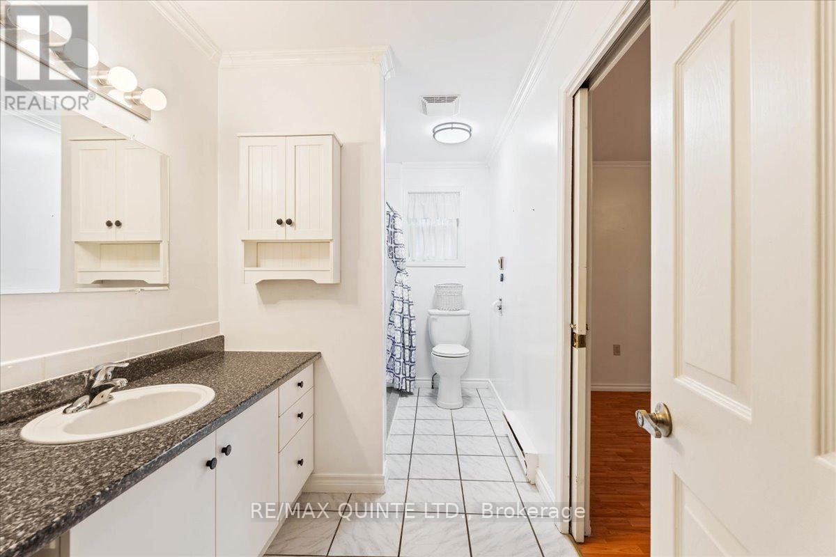 16 Maple Avenue, Prince Edward County, Ontario  K0K 2T0 - Photo 20 - X12782934