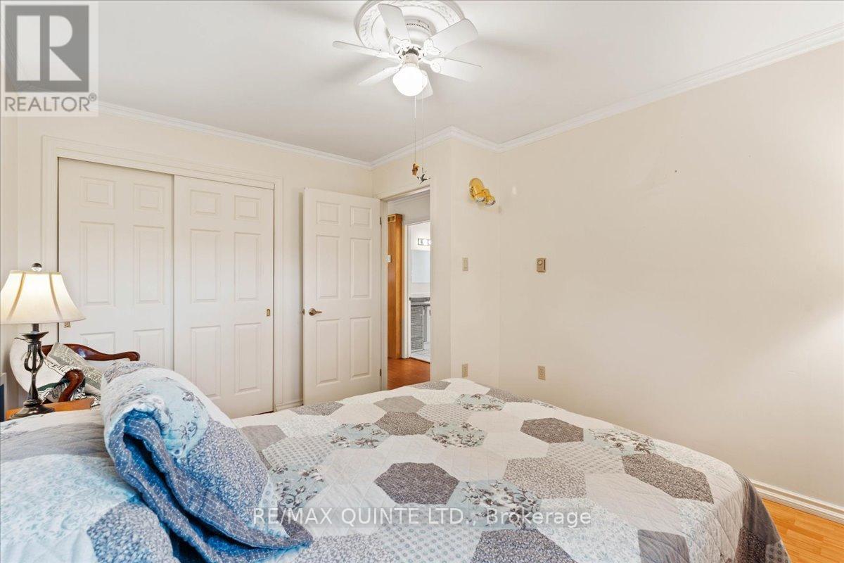 16 Maple Avenue, Prince Edward County, Ontario  K0K 2T0 - Photo 25 - X12782934