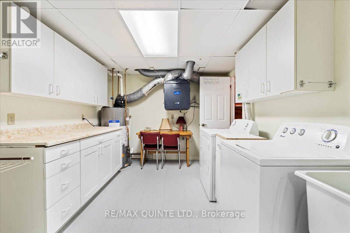 16 Maple Avenue, Prince Edward County, Ontario  K0K 2T0 - Photo 34 - X12782934