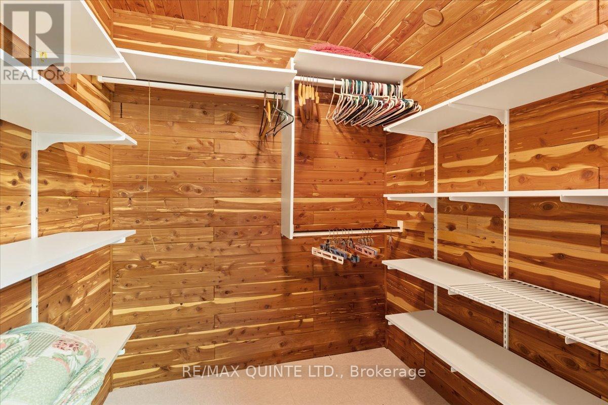 16 Maple Avenue, Prince Edward County, Ontario  K0K 2T0 - Photo 37 - X12782934