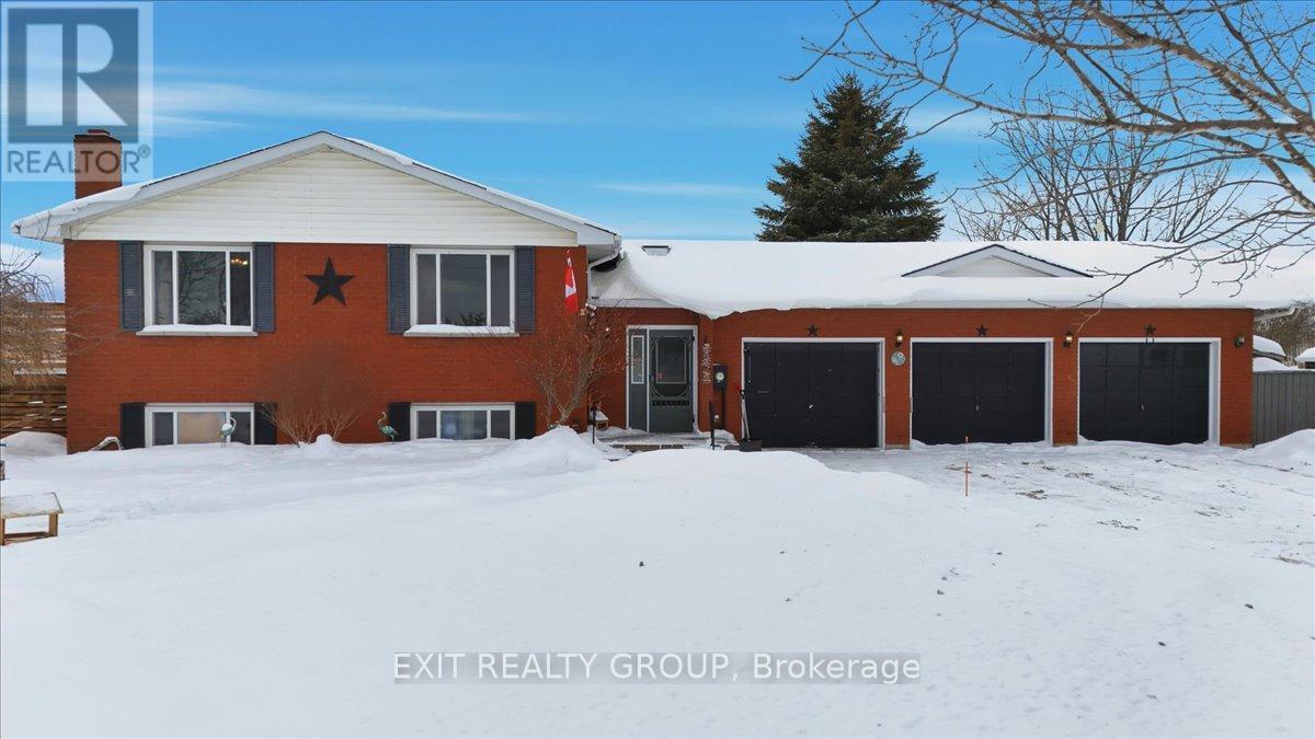 2433 Highway 62, Prince Edward County, Ontario  K0K 1G0 - Photo 2 - X12786254