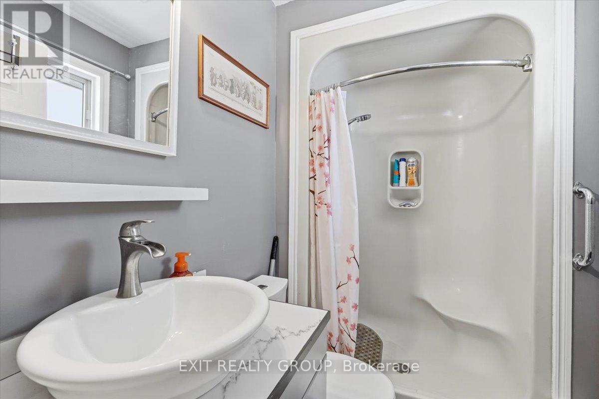 2433 Highway 62, Prince Edward County, Ontario  K0K 1G0 - Photo 23 - X12786254