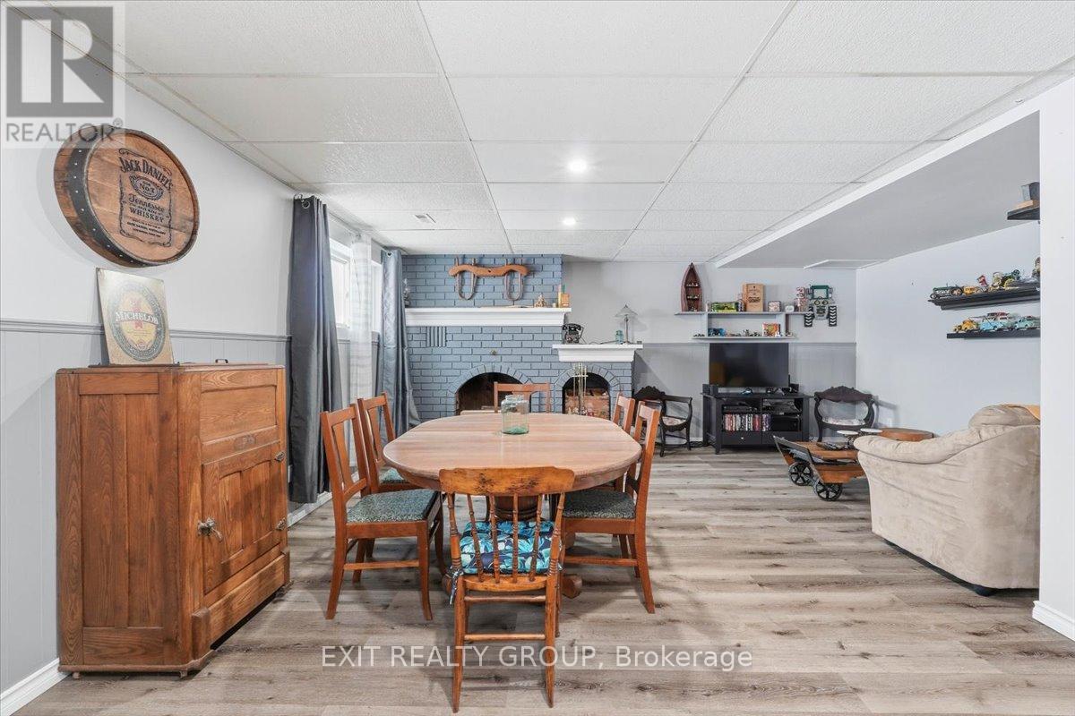 2433 Highway 62, Prince Edward County, Ontario  K0K 1G0 - Photo 30 - X12786254