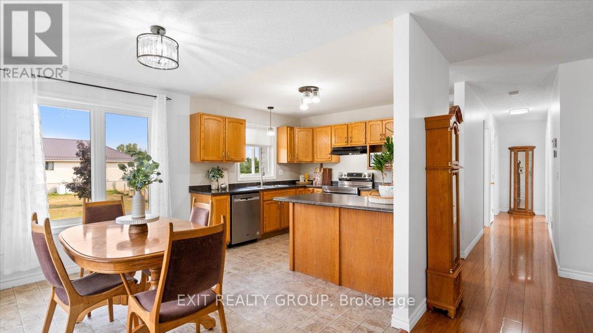 323 Mapleview Road, Quinte West, Ontario  K0K 2C0 - Photo 9 - X12788034