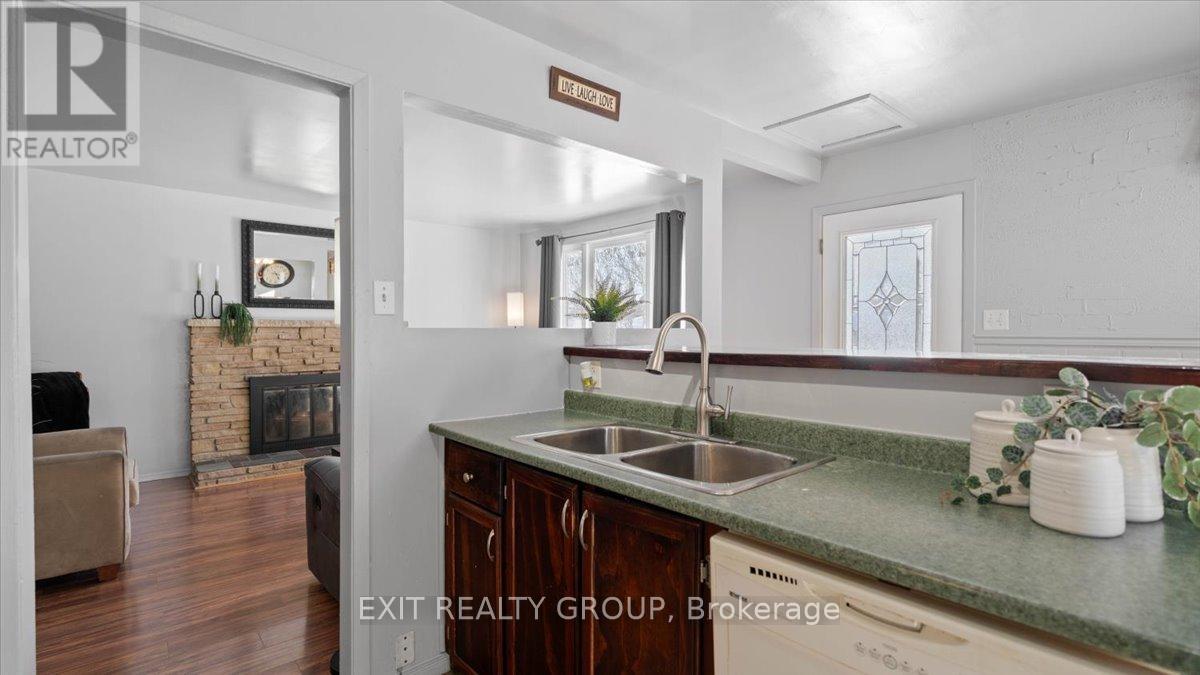 84 Chatterton Valley Crescent, Quinte West, Ontario  K0K 2B0 - Photo 6 - X12788044